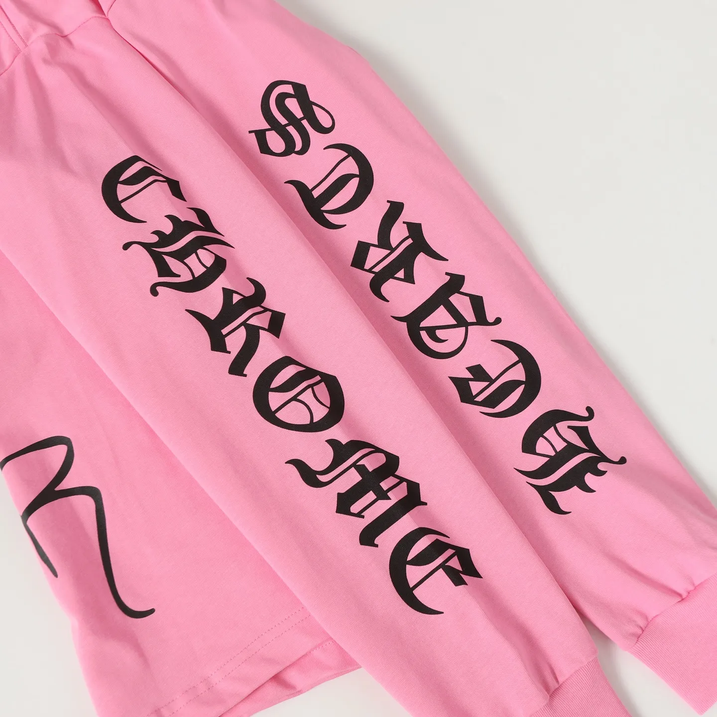 🅿️280 Come hearts/Cro Heart Cherry Blossom Pink Cross✝️Printed long sleeves, great for autumn and winter! Chest pockets, high weight threads on collar and cuffs, custom woven and dyed 280g double yarn pure cotton fabric, washed anti-counterfeiting tags and other auxiliary labels are all correct versions, super conspicuous, super pretty, super atmospheric, the same style for men and women! The overall upper body shows fashion and individuality, and it is a recommended T-shirt for couples to wear together!! Color: pink Size: XS-L
